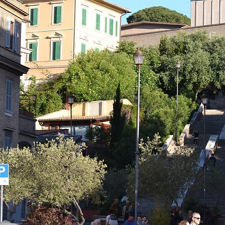 Apartamento Stairway To Heaven Roma Exterior foto